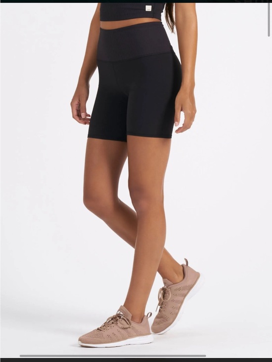 Vuori Pants - Vuori studio rib bike shorts